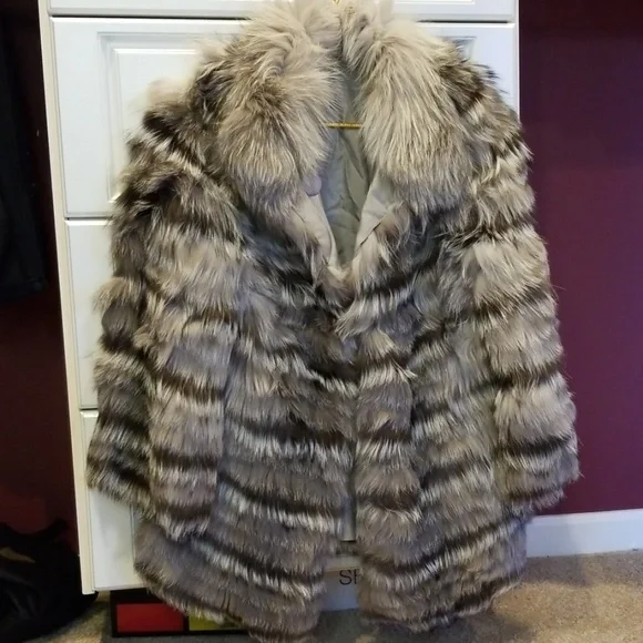 Luxurious Real Fox Fur Striped Coat - Picture 1 of 3